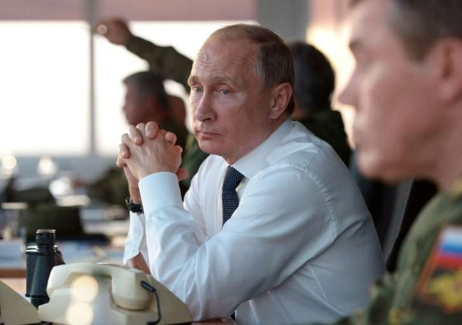 Tổng thống Nga Vladimir Putin cho rằng họ không nên nghĩ về ông như một Sa hoàng chuyên quyền. Ảnh: AP Tổng thống Putin: