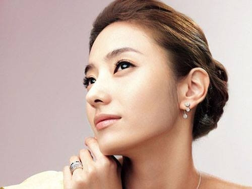 Sử dụng kem nâng mũi là một trong những cách làm đẹp sai lầm. nâng mũi