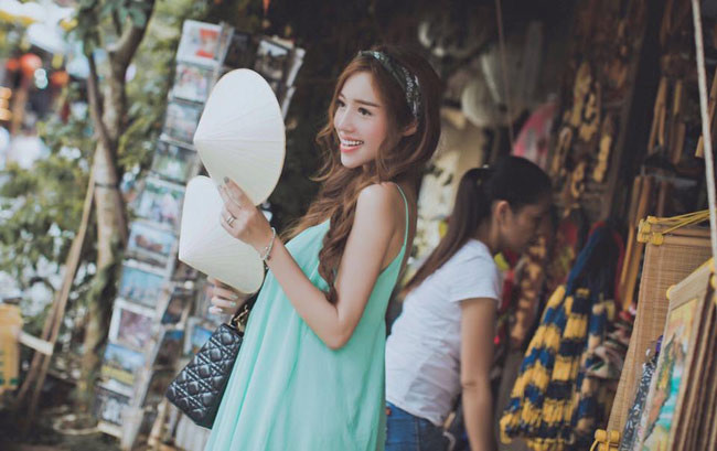 Mẹ con Elly Trần rạng rỡ đón Trung thu ảnh 9 Mẹ con Elly Trần rạng rỡ đón Trung thu ảnh 9