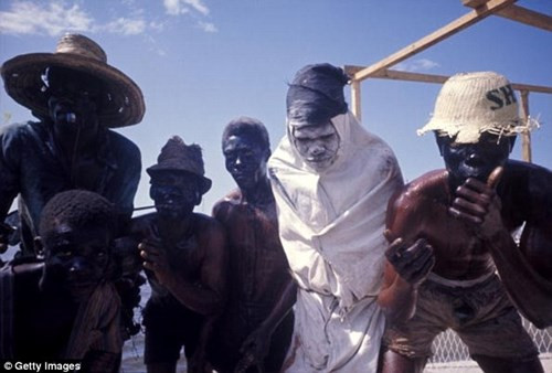 Bí ẩn thầy bùa Haiti với khả năng tạo ra xác sống ảnh 6 Bí ẩn thầy bùa Haiti với khả năng tạo ra xác sống - ảnh 5