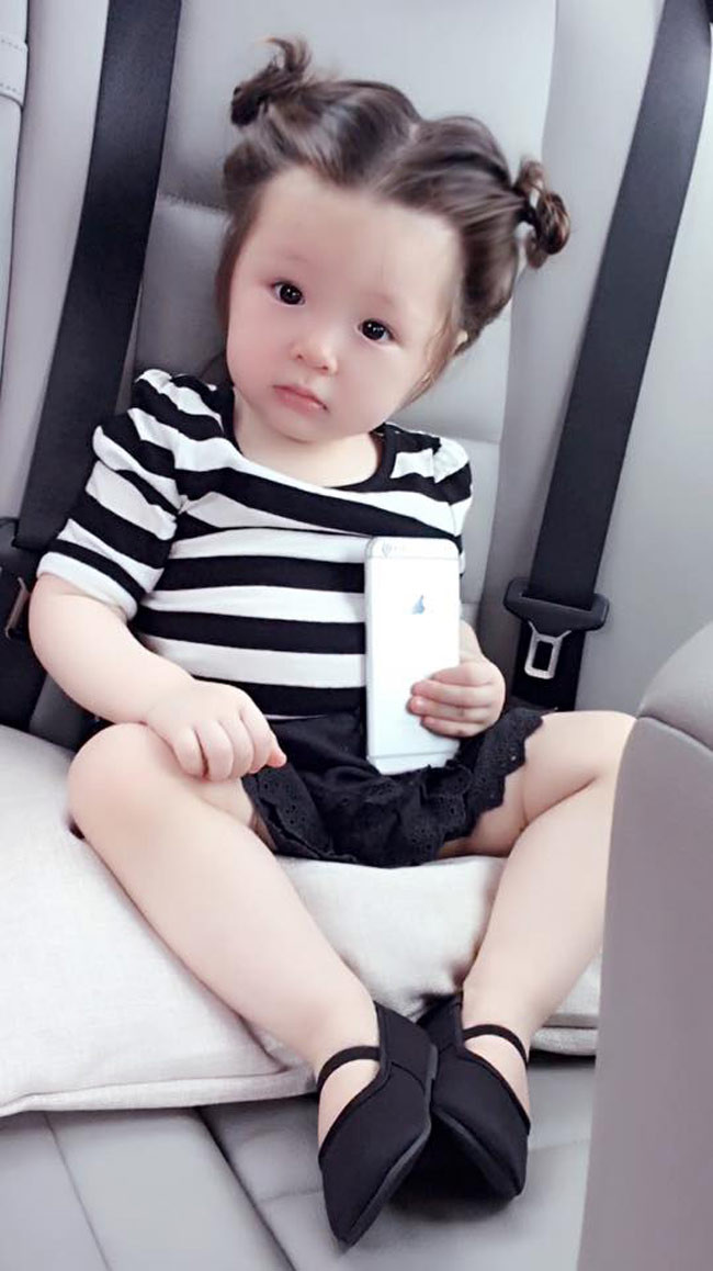 Mẹ con Elly Trần rạng rỡ đón Trung thu ảnh 11 Mẹ con Elly Trần rạng rỡ đón Trung thu ảnh 11