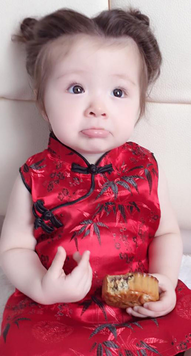 Mẹ con Elly Trần rạng rỡ đón Trung thu ảnh 5 Mẹ con Elly Trần rạng rỡ đón Trung thu ảnh 5