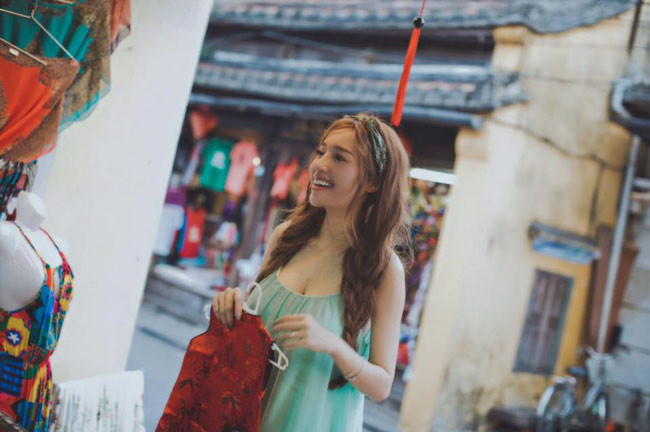 Mẹ con Elly Trần rạng rỡ đón Trung thu ảnh 7 Mẹ con Elly Trần rạng rỡ đón Trung thu ảnh 7