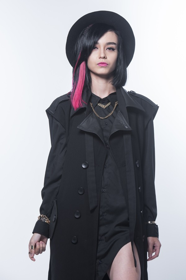 Mlee: Học trò của "đả nữ" Ngô Thanh Vân cũng sẽ cùng các thí sinh khác trải qua những nhiệm vụ đầy cam go. Các thử thách trong chương trình luôn đòi hỏi cả sức lực, tư duy và trí tuệ. Công bố 12 sao Việt tham gia Running Man phiên bản Việt