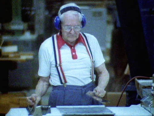 82398308-de28-factory-7511-1429609924.jp