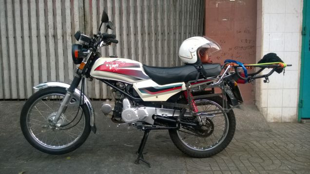 Nghe “trai Tây” tư vấn mua xe máy để du lịch Việt Nam ảnh 2 Chiếc xe Win của anh Chris.