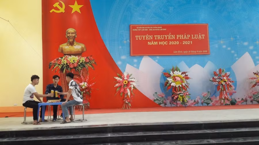  Vở kịch do học sinh Trường THPT Lâm Bình biểu diễn