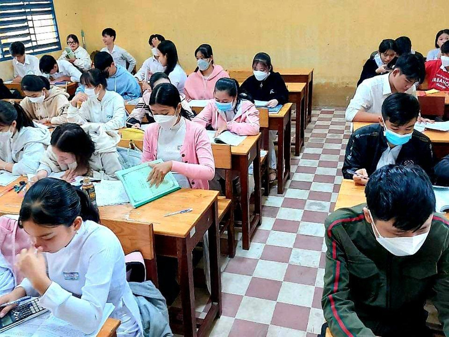 HS lớp 12 tỉnh An Giang tập trung ôn thi tốt nghiệp THPT.