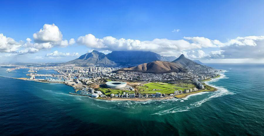 Cape Town, Nam Phi: Một số khu vực của Cape Town được cảnh báo là vùng nguy hiểm, với những vụ trộm bạo lực, cướp có vũ khí, đặc biệt là vào ban đêm. Do đó, du khách nên tìm hiểu thông tin trước khi tới đây, tránh các khu vực nhiều tai tiếng và hạn chế tới chỗ lạ vào ban đêm. Ảnh: Travelstart. Cape Town, Nam Phi: Một số khu vực của Cape Town được cảnh báo là vùng nguy hiểm, với những vụ trộm bạo lực, cướp có vũ khí, đặc biệt là vào ban đêm. Do đó, du khách nên tìm hiểu thông tin trước khi tới đây, tránh các khu vực nhiều tai tiếng và hạn chế tới chỗ lạ vào ban đêm. Ảnh: Travelstart.