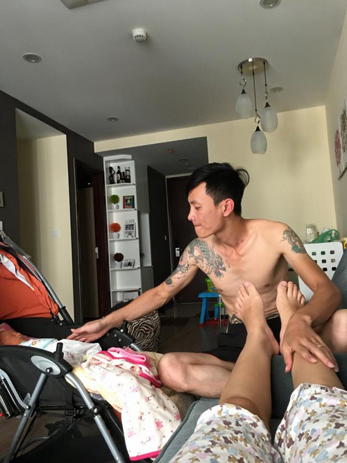 Top 5 ‘ông bố bỉm sữa’ của showbiz khiến fan mê mẩn - Ảnh 11 Top 5 ‘ông bố bỉm sữa’ của showbiz khiến fan mê mẩn - Ảnh 11