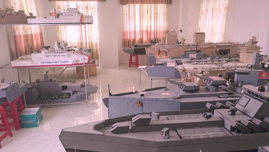 Một góc bộ sưu tập tàu chiến của Trịnh Tuấn Kiệt. Một góc bộ sưu tập tàu chiến của Trịnh Tuấn Kiệt.