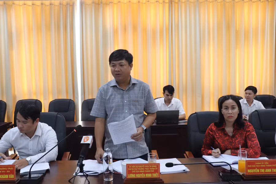 Ông Lương Nguyễn Minh Triết - Chủ tịch HĐND thành phố Đà Nẵng phát biểu tại buổi làm việc của Ban Văn hóa - Xã hội với Sở GD&amp;ĐT Đà Nẵng.