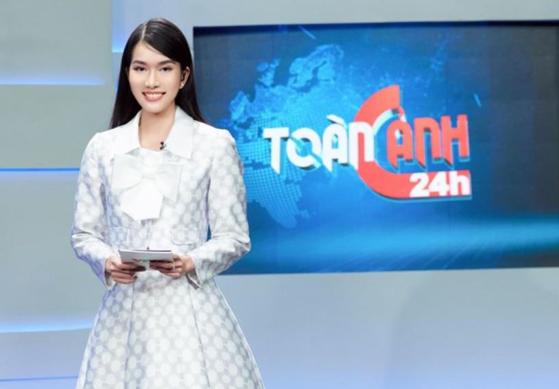 Á hậu Phương Anh trở thành MC của VTV.