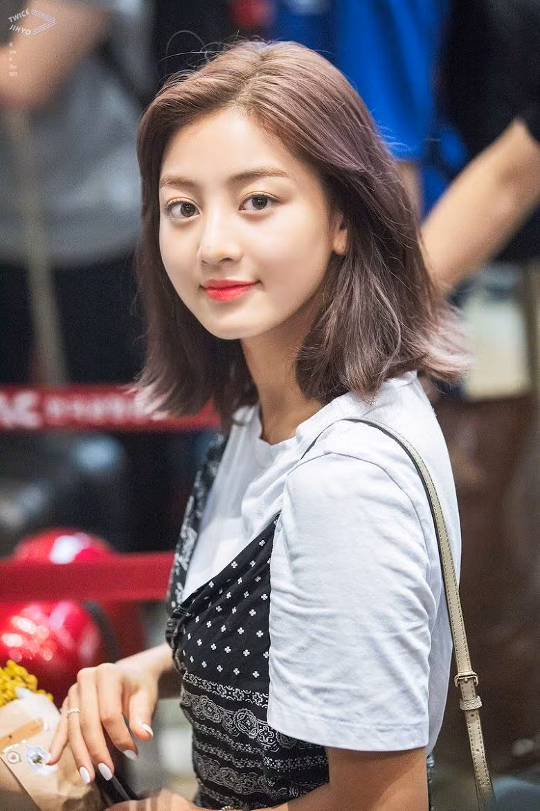 24. Jihyo (TWICE)