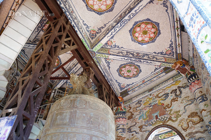 Ngoi chua co kien truc la va doc dao bac nhat Viet Nam