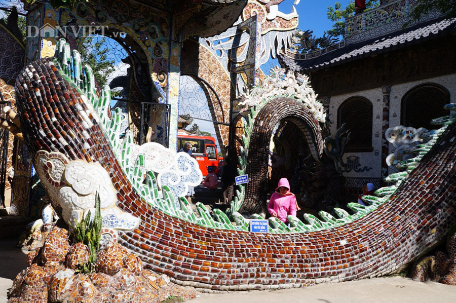 Ngoi chua co kien truc la va doc dao bac nhat Viet Nam