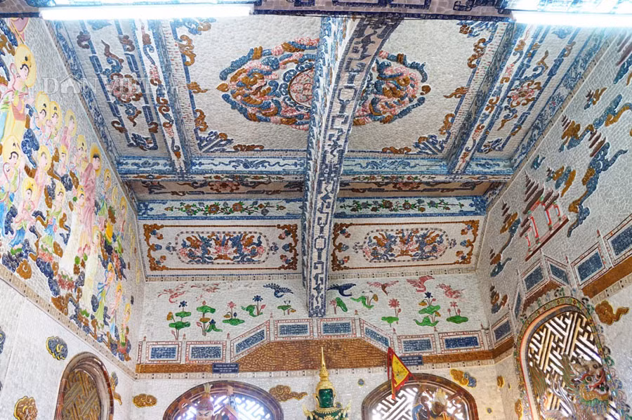 Ngoi chua co kien truc la va doc dao bac nhat Viet Nam