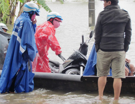 Rùng mình cảnh trẻ con Rung minh canh tre con