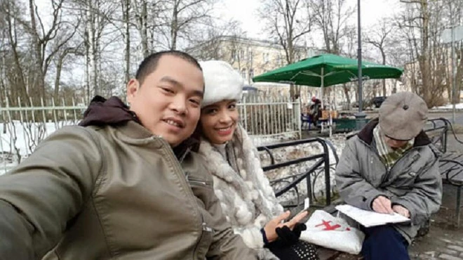 Vợ chồng Thúy Hạnh “trốn” con "du Tây"