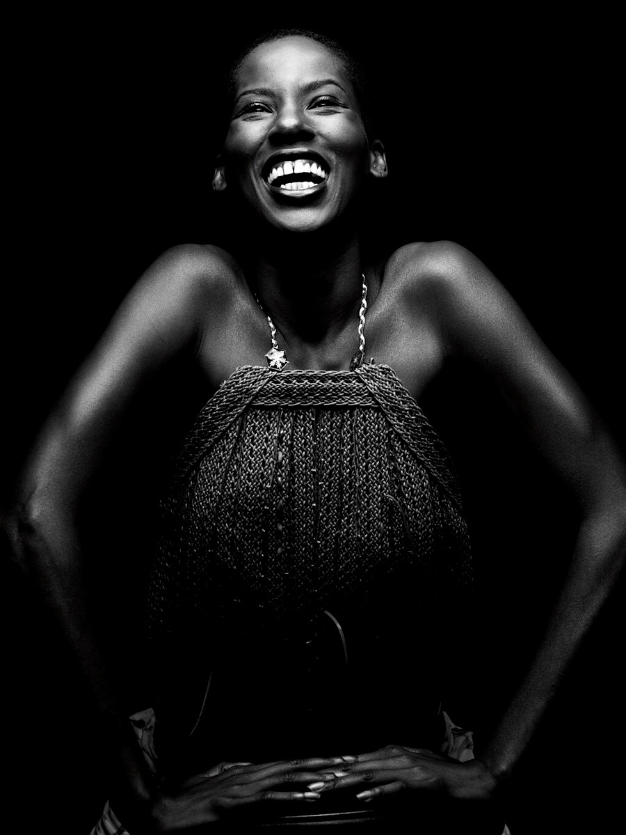 Album đầu tay “Imagination” (Tạm dịch: Sự tưởng tượng) sau đó đã đưa Deni lên hàng những ca sỹ nổi tiếng thế giới. Từ đó tới nay, cô đã cho ra 7 album và 23 đĩa đơn. Cô cũng đã nhiều lần nhận được đề cử của Hiệp hội thu âm Australia (ARIA) như giải Nữ ca sỹ xuất sắc, Bản Pop hay nhất, Album nhạc Jazz hay nhất và cô đã nhận được giải Nghệ sỹ và Album nhạc đột phá năm 1996. Album đầu tay “Imagination” (Tạm dịch: Sự tưởng tượng) sau đó đã đưa Deni lên hàng những ca sỹ nổi tiếng thế giới. Từ đó tới nay, cô đã cho ra 7 album và 23 đĩa đơn. Cô cũng đã nhiều lần nhận được đề cử của Hiệp hội thu âm Australia (ARIA) như giải Nữ ca sỹ xuất sắc, Bản Pop hay nhất, Album nhạc Jazz hay nhất và cô đã nhận được giải Nghệ sỹ và Album nhạc đột phá năm 1996.