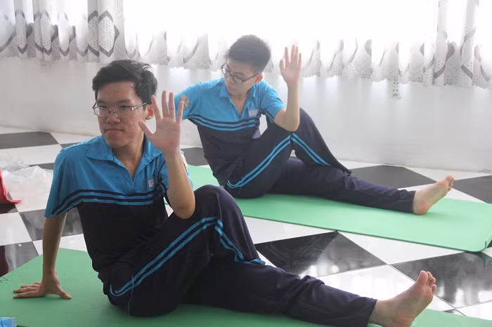 Các bạn nam cũng rất tích cực