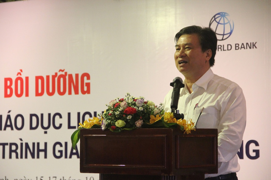 Thứ trưởng Nguyễn Hữu Độ tin tưởng qua đợt tập huấn, giáo viên, cán bộ quản lí sẽ có nhận thức sâu sắc hơn về dạy học môn Lịch sử trong nhà trường phổ thông