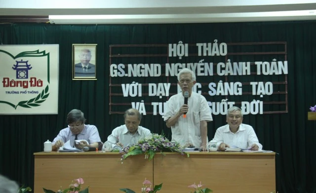 Các nhà giáo lão thành chủ trì Hội thảo "GS.NGND Nguyễn Cảnh Toàn với dạy học sáng tạo và tự học suốt đời"