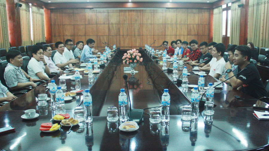 Trường ĐH Bách khoa Hà Nội tổ chức gặp mặt đội tuyển tham dự kỳ thi ICPC 2018 và nhóm sinh viên của trường vừa mang về thành tích xuất sắc tại Olympic Toán học toàn quốc năm 2019.