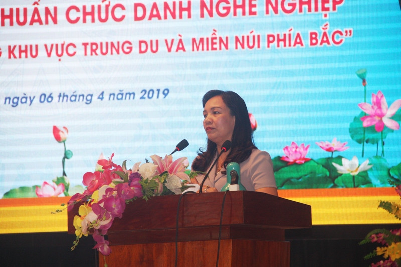 Bà Nguyễn Thị Thu Huyền - Phó Giám đốc Sở GD&ĐT Phú Thọ phát biểu tại hội thảo