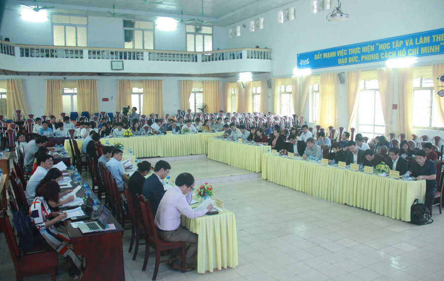 Các đại biểu tham dự hội thảo