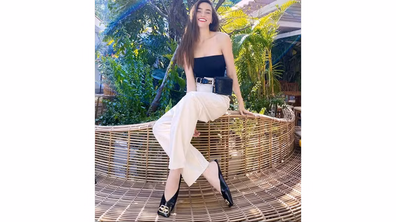 Gợi ý cách diện quần suông “chất phát ngất” từ Hồ Ngọc Hà, Tóc Tiên...