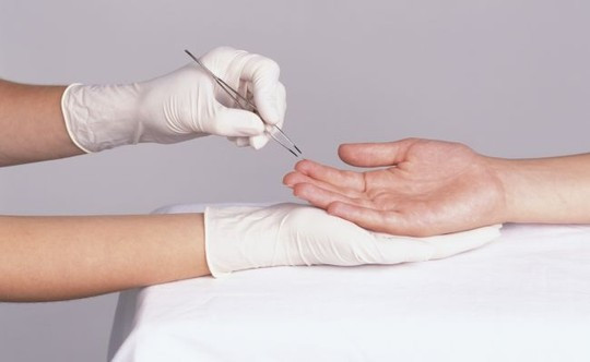 6 sai lầm khi sơ cứu tại nhà