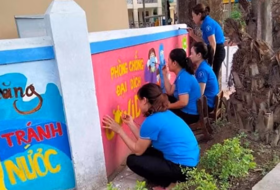 Cô Hà nhiều năm liền là thành viên tích cực trong công tác tuyên truyền phòng chống HIV/AIDS tại huyện Hương Sơn.