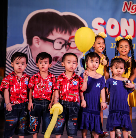 Hơn 70 cặp song sinh hội ngộ tại Sài Gòn - Ảnh 9 Hon 70 cap song sinh hoi ngo tai Sai Gon - Anh 9