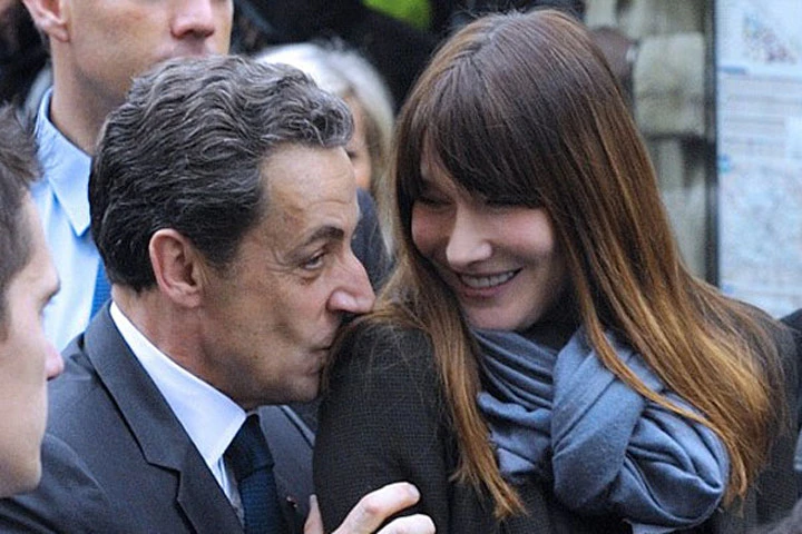 Vợ chồng cựu Tổng thống Pháp Nicolas Sarkozy