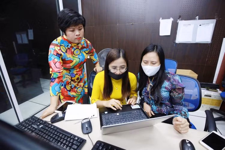 Dạy học trực tuyến đã được triển khai đồng bộ trong đại dịch.