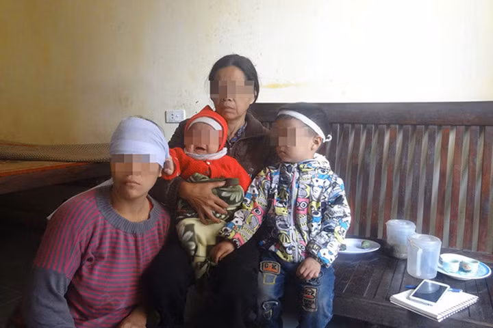 Bí ẩn xác chết lõa thể cạnh bãi tha ma