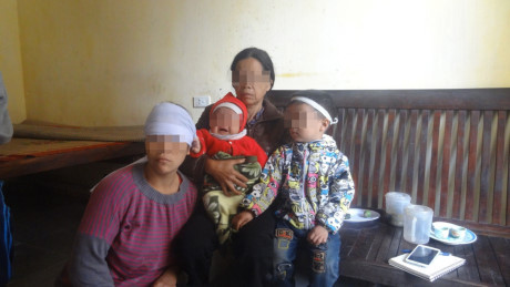 Bí ẩn xác chết lõa thể cạnh bãi tha ma - Ảnh 1 Bi an xac chet loa the canh bai tha ma - Anh 1