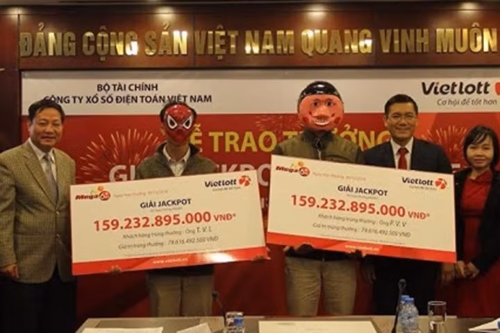 Kết quả xổ số Vietlott: "Người nhện" và "chú Cuội" nhận giải 159 tỷ