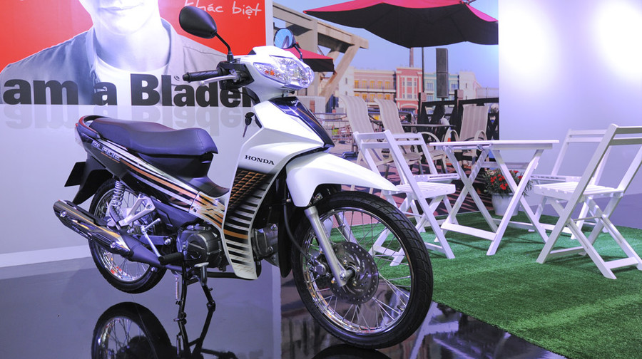 Honda-Blade-110-2014 (2).jpg