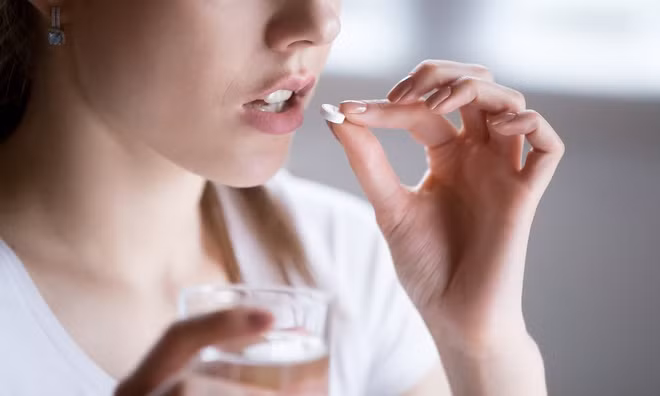 Các bác sĩ khuyên phụ nữ nên dùng ổn định một phương pháp tránh thai phù hợp với cơ thể. Ảnh: Shutterstock.