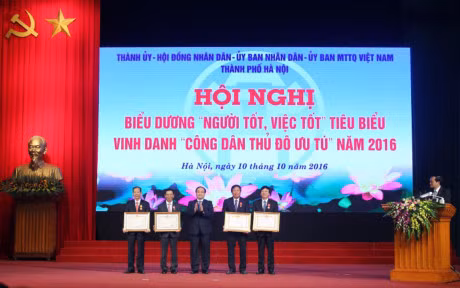 Ha Noi ton vinh 961 “Nguoi tot, viec tot” va 9 