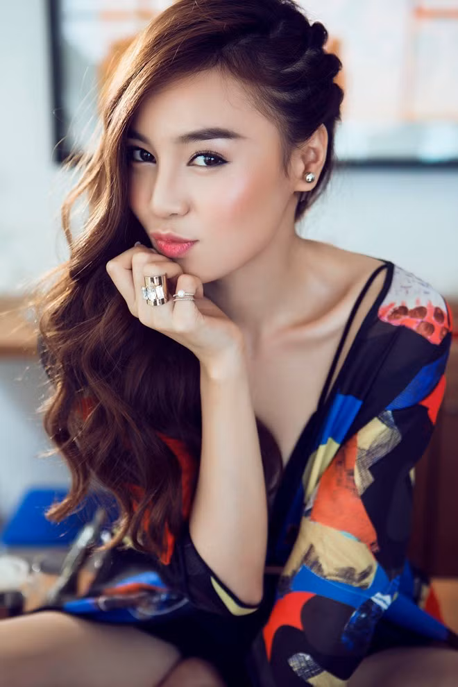 Lan Ngọc tươi tắn dù vướng thị phi hậu BNHV
