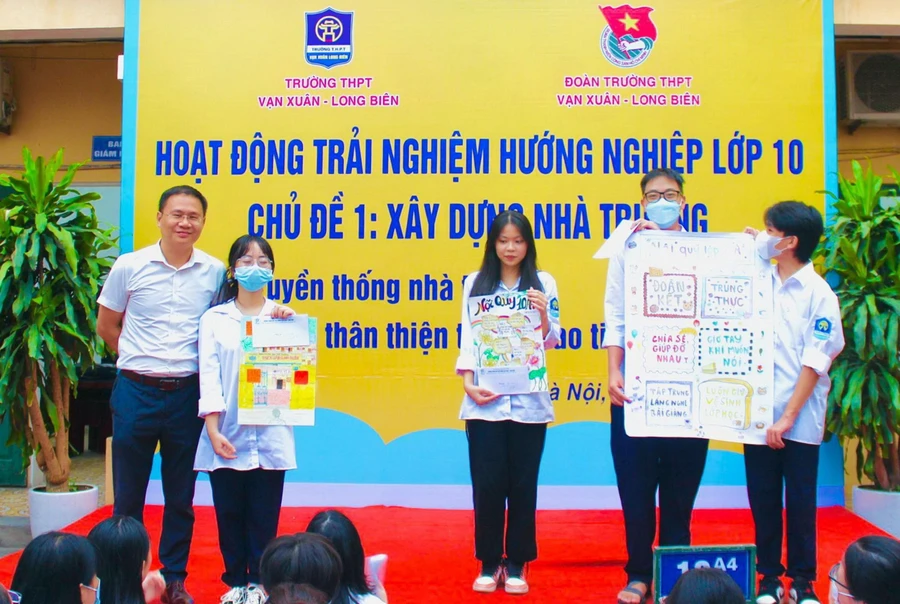 Hoạt động trải nghiệm, hướng nghiệp của học sinh Trường THPT Vạn Xuân.