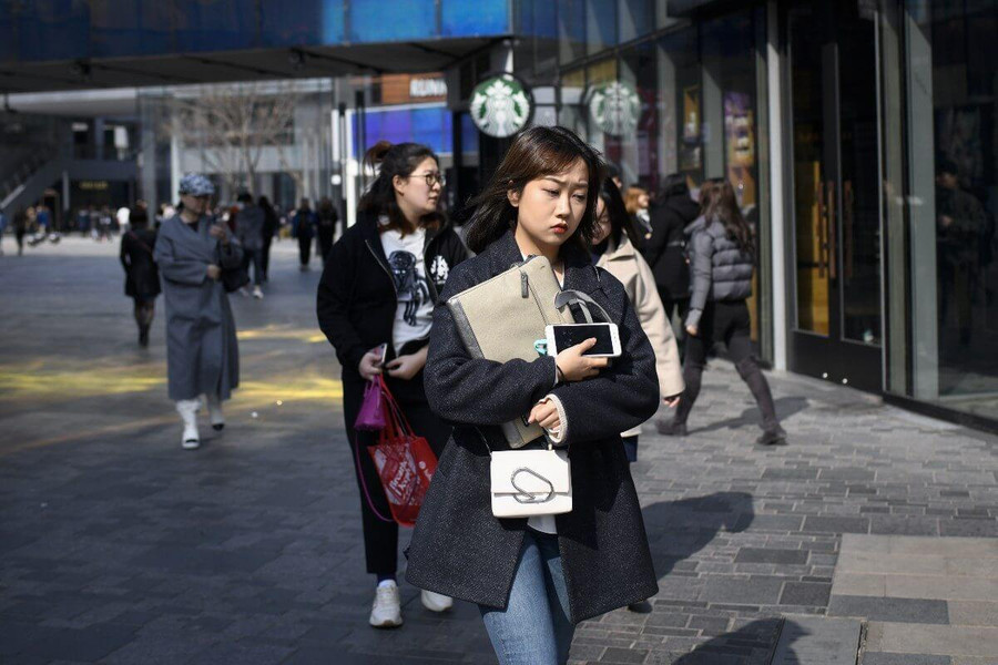 Singapore vẫn thiếu chiến lược giáo dục hiệu quả đối phó với bạo lực học đường. Singapore vẫn thiếu chiến lược giáo dục hiệu quả đối phó với bạo lực học đường.