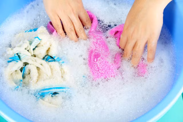 6 lỗi giặt là tàn phá quần áo kinh khủng mà bạn không ngờ tới - Ảnh 4.