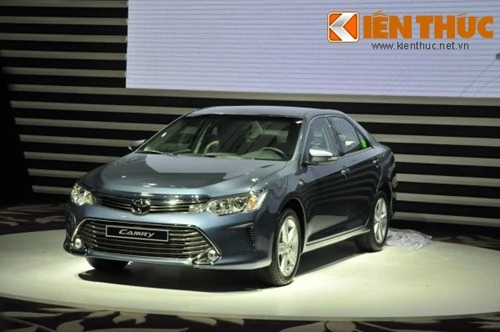 Toyota Camry 2015 “chào sân” Việt Nam