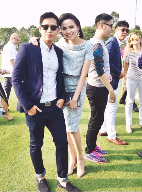 Những sao Việt eo thon ngỡ ngàng nhất sau sinh