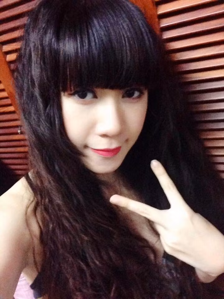 Những sao Việt eo thon ngỡ ngàng nhất sau sinh