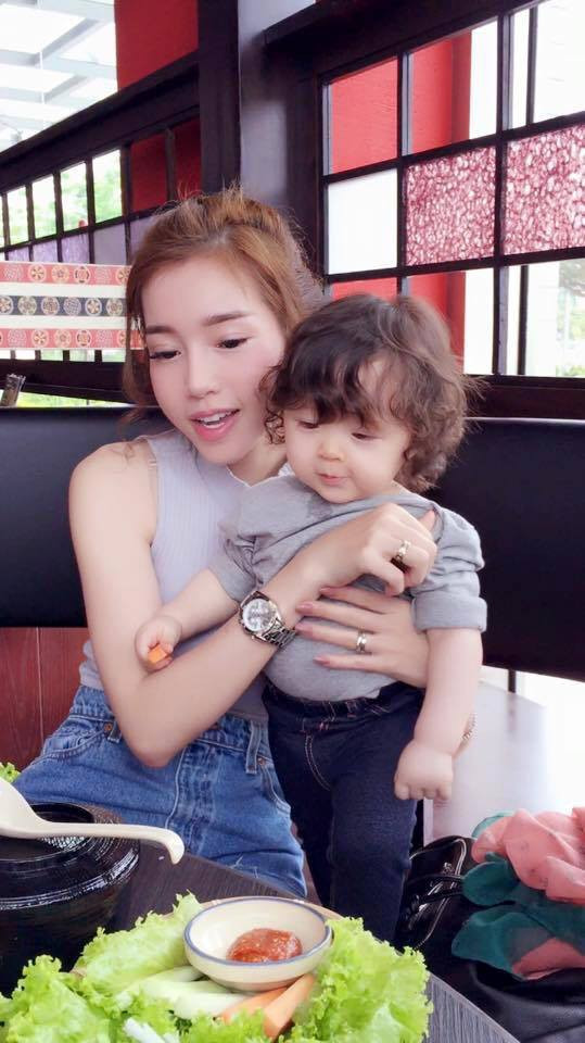 Những sao Việt eo thon ngỡ ngàng nhất sau sinh ảnh 16 Những sao Việt eo thon ngỡ ngàng nhất sau sinh